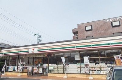 コンビニ　セブンイレブン沼津柳町店（コンビニ）まで300m