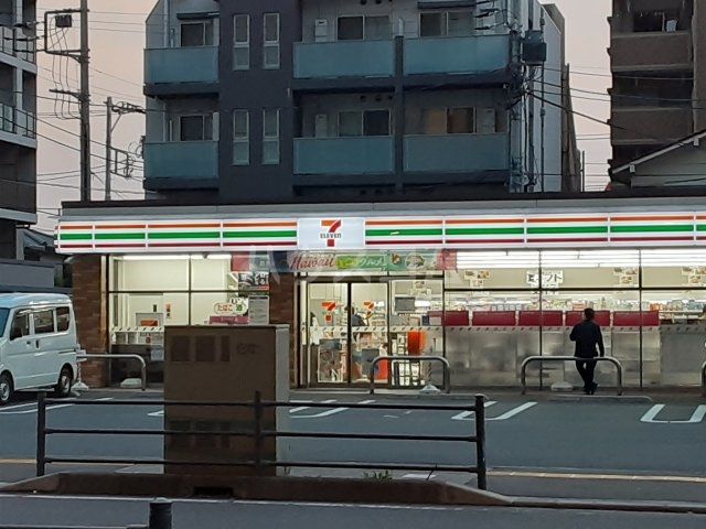 コンビニ　セブンイレブン相模原橋本6丁目店（コンビニ）まで34m