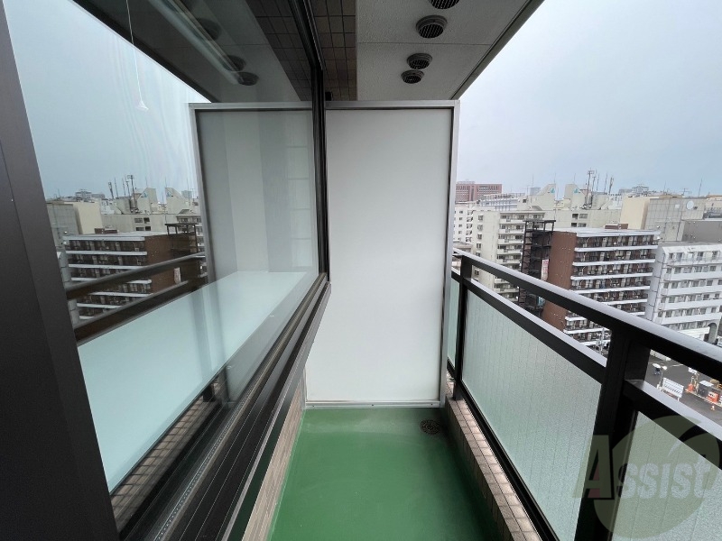 バルコニー　バルコニーです。洗濯物を干したり一息ついたりできますね！