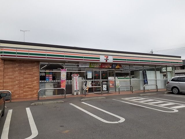 コンビニ　セブンイレブン壬生安塚店（コンビニ）まで350m