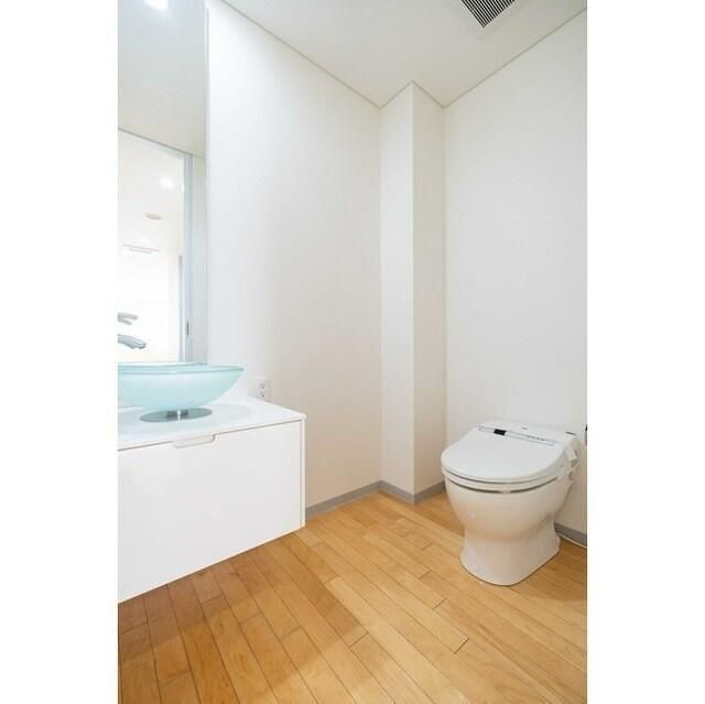 トイレ　写真は同タイプ住居です。