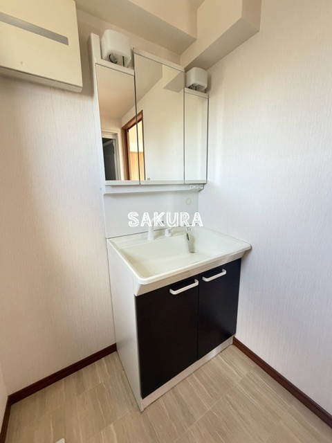 洗面設備　忙しい朝には欠かせない洗面所です♪