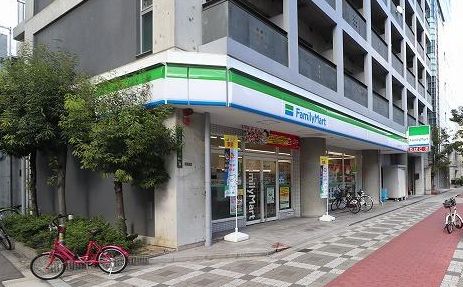 コンビニ　ファミリーマート 本庄西三丁目店（コンビニ）まで160m