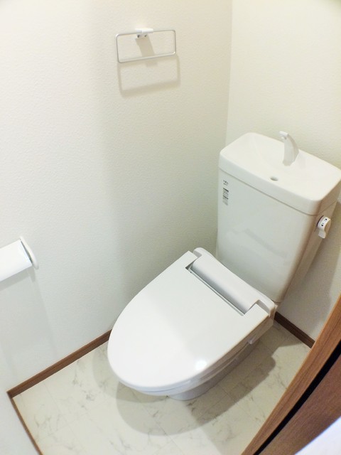 ワコーレヴィアーノ須磨関守町2丁目のトイレ写真