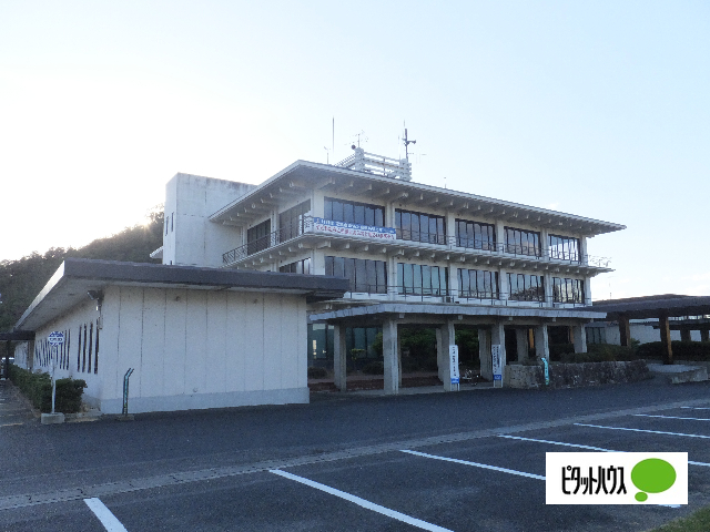役所　近江八幡市安土町総合支所（役所）まで1880m