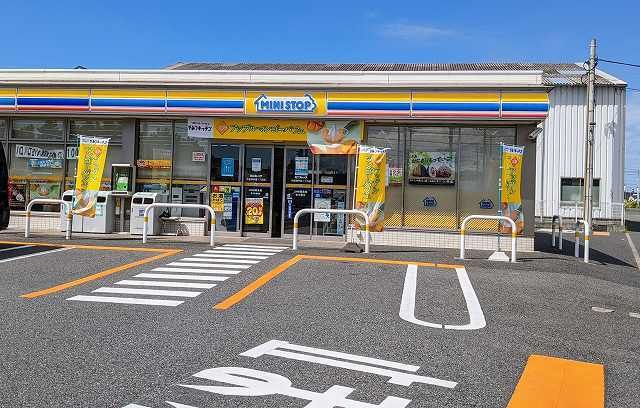 コンビニ　ミニストップ木更津中里１丁目店（コンビニ）まで190m
