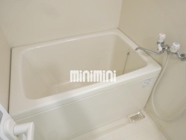 バス・シャワールーム　ゆったりつかれるお風呂です。