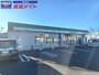 コンビニ　ファミリーマート津栗真中山店（コンビニ）まで965m