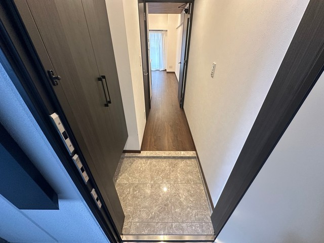 玄関　※別号室の写真です※