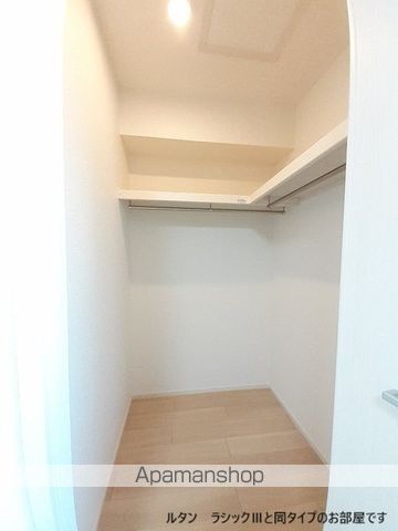 ポルト チッタの内装写真