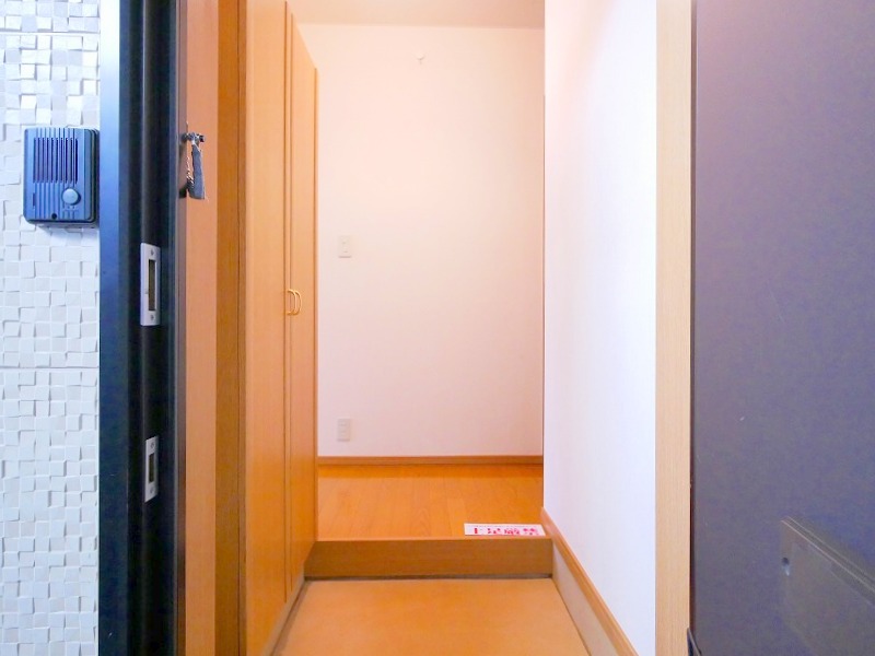 玄関　スッキリ広々とした段差が少ない玄関♪