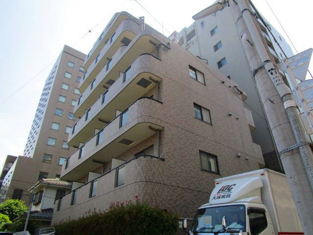 建物外観　★府中駅から徒歩3分ですが閑静な住宅街に立地しています★