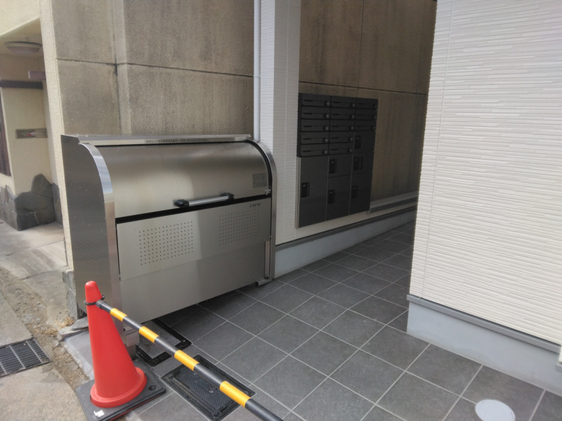 山科HATCH京都薬大前の外観写真
