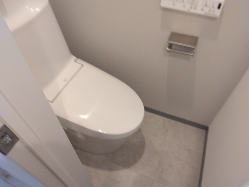 山科HATCH京都薬大前のトイレ写真