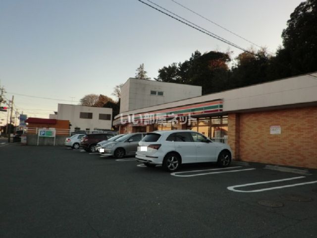 コンビニ　セブンイレブン 桑名駅西店（コンビニ）まで735m