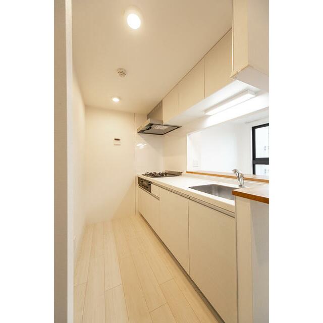 キッチン　※写真は同タイプ住戸です。