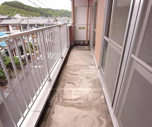 バルコニー　布団も干せます。