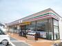 コンビニ　セブンイレブン西仁井令店（コンビニ）まで190m