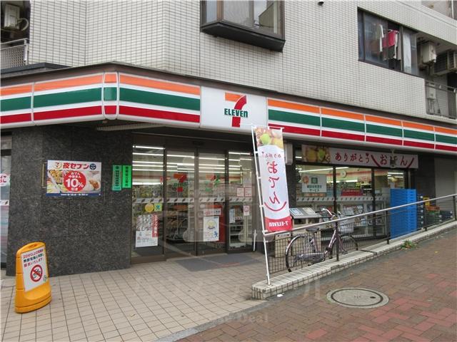 コンビニ　セブン‐イレブン 北区東十条駅前店（コンビニ）まで211m