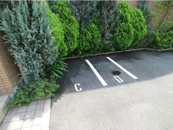 駐車場　【お部屋さがしはラックハウジングにお問合せ下さいませ♪】