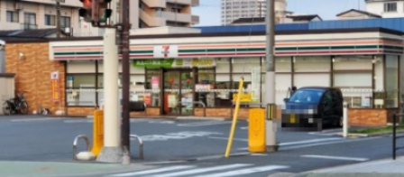 コンビニ　セブンイレブン 大阪横堤4丁目店（コンビニ）まで293m