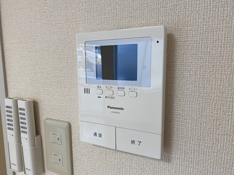 セキュリティ　モニター付きインターホン