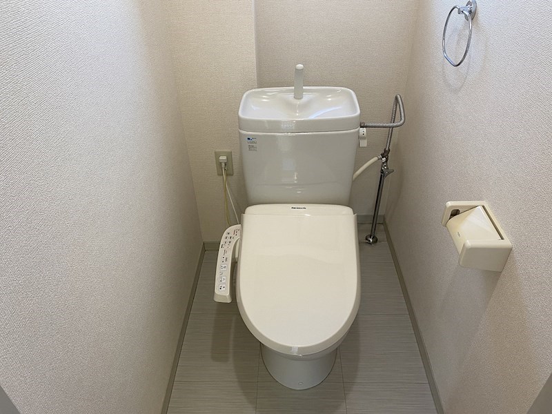 トイレ　シャワー付きトイレ