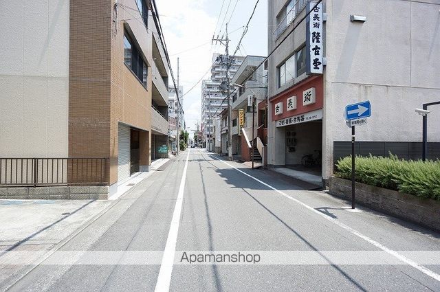 その他　前面道路（その他）まで10m