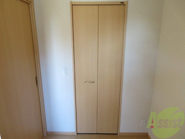 収納　収納はこちらのクローゼットになりますねー。