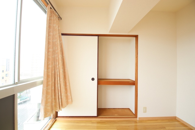 収納　※写真は別室の参考です。現況優先