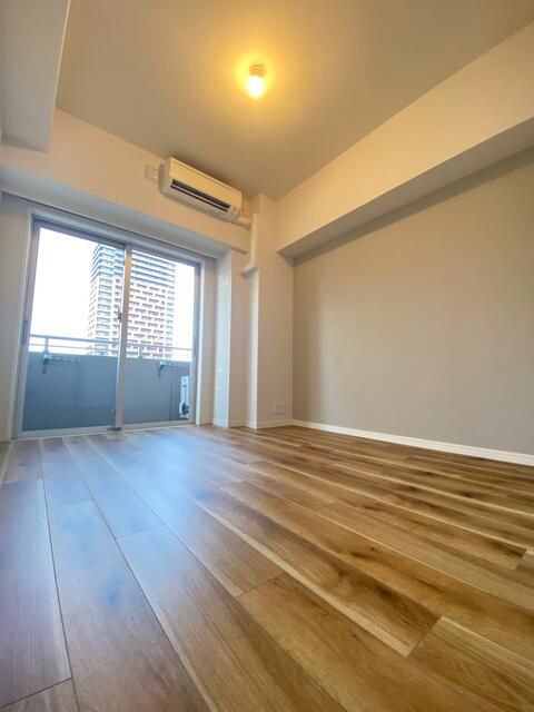 その他部屋・スペース　広くて明るい寝室