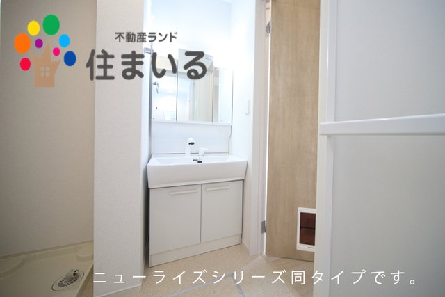 洗面設備　※写真は同型タイプとなります