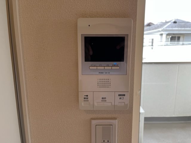 セキュリティ　モニター付インターホン完備