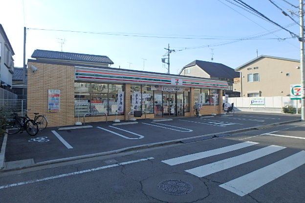 コンビニ　セブンイレブン（コンビニ）まで1120m