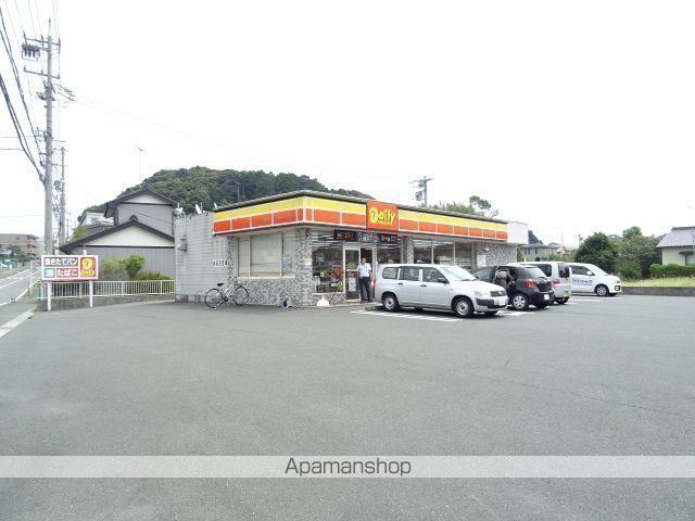 コンビニ　デイリーヤマザキ（コンビニ）まで437m