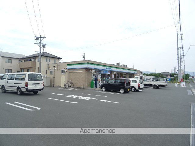 コンビニ　ファミリーマート湖西吉美店（コンビニ）まで1085m