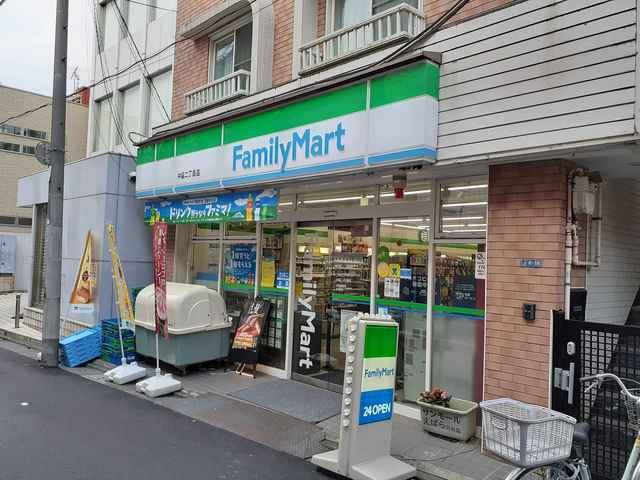 コンビニ　ファミリーマート中延２丁目店（コンビニ）まで226m