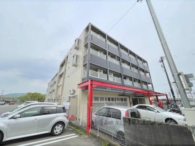 TOBELIVINGSAWADA