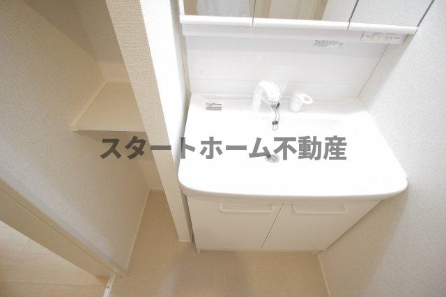 洗面設備　広い洗面スペース