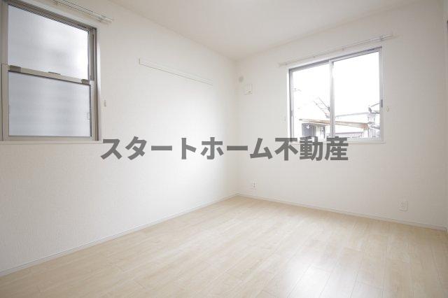 その他部屋・スペース　落ち着いて過ごせるお部屋なので、寝室にいかがでしょうか