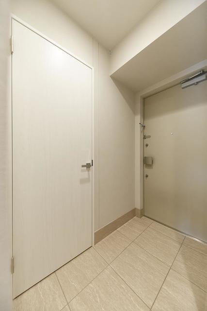 玄関　※写真は同タイプ住戸です。