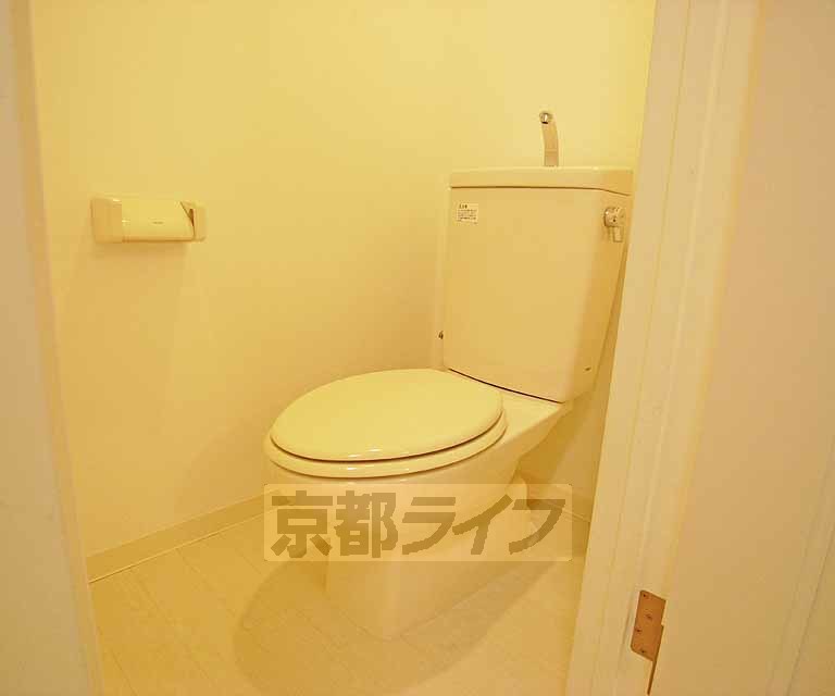 トイレ　セパレートで清潔感あります。