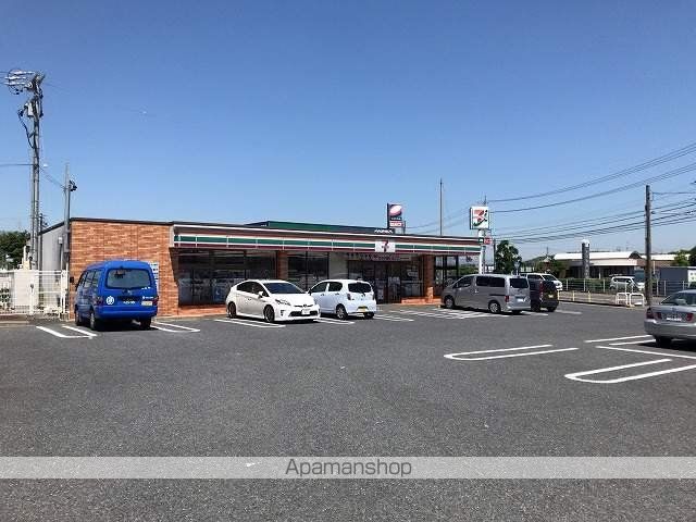 コンビニ　セブンイレブン四日市三重団地入口店（コンビニ）まで1307m