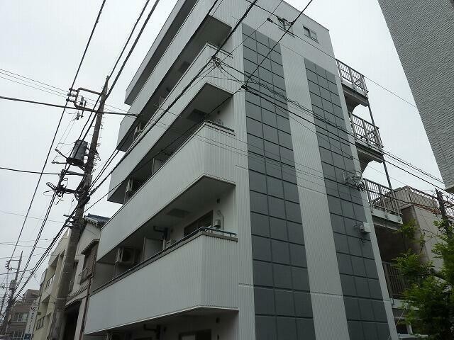 建物外観　５階建ての賃貸マンション