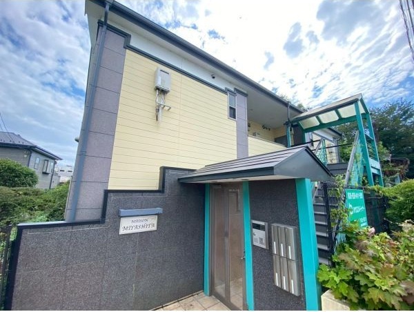 建物外観　外観は落ち着いています
