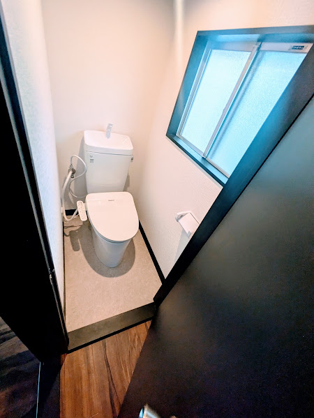 上星川戸建のトイレ写真