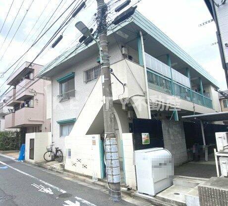 エントランス　建物の内部です