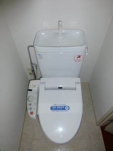 ＪＲ総武線快速 新日本橋駅 徒歩2分 15階建 築22年のトイレ写真