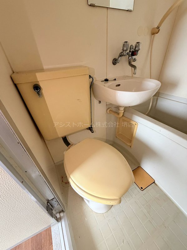 ティーホームズ賑のトイレ写真