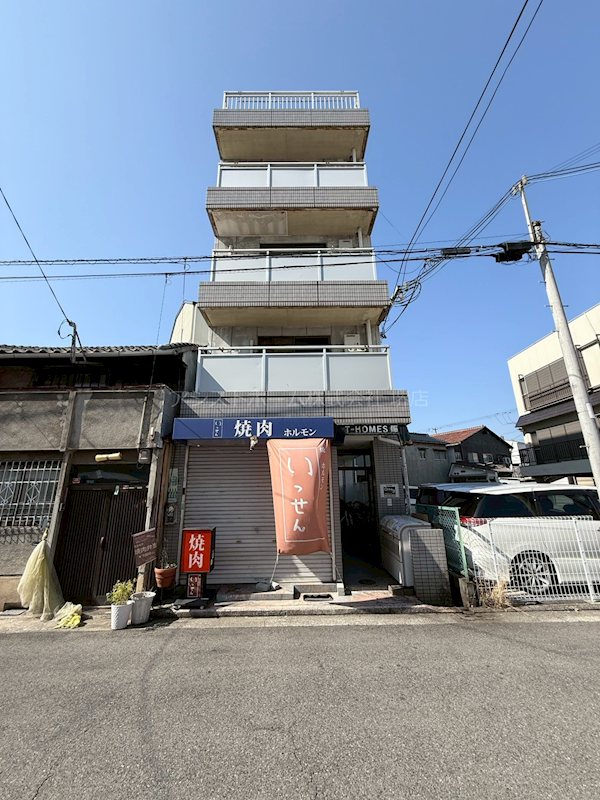 ティーホームズ賑の外観写真